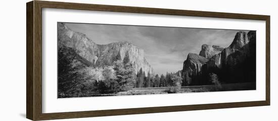 Low Angle View of Mountains in a National Park, Yosemite National Park, California, USA-null-Framed Photographic Print