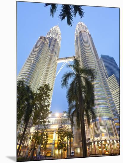 Low Angle View of the Petronas Twin Towers, Kuala Lumpur, Malaysia, Southeast Asia, Asia-Gavin Hellier-Mounted Photographic Print