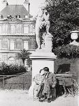 women outside café-Lucien Aigner-Photographic Print