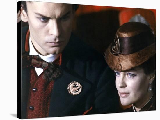 LUDWIG / LE CREPUSCULE DES DIEUX, 1972 directed by LUCHINO VISCONTI Helmut Berger and Romy Schneide-null-Stretched Canvas