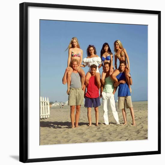 LUKE PERRY; TORI SPELLING; JASON PRIESTLEY; IAN ZIERING; JENNIE GARTH; BRIAN AUSTIN GREEN. "Beve...-null-Framed Photographic Print