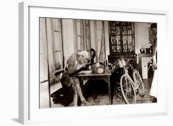 Lunch Time-Presse ’E Sports-Framed Photographic Print