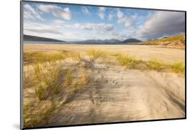 Luskentyre beach, Isle of Harris, Outer Hebrides, Scotland, United Kingdom, Europe-Karen Deakin-Mounted Photographic Print