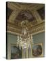 Lustre à seize lumières du salon des Nobles de la Reine dans les Grands Appartements-null-Stretched Canvas