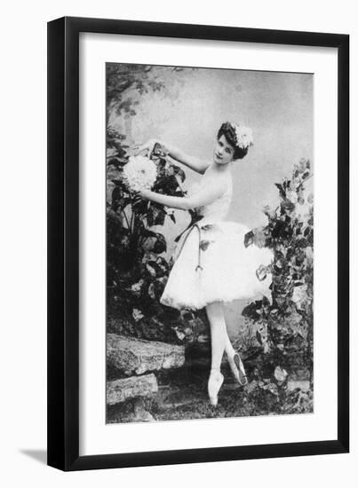 Lyubov Yegorova, Russian Ballerina, 1905-null-Framed Giclee Print