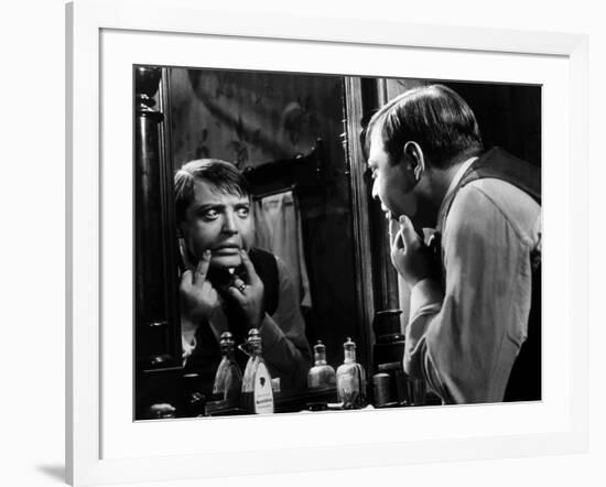 M le Maudit (M) by FritzLang with Peter Lorre, 1931 (b/w photo)-null-Framed Photo