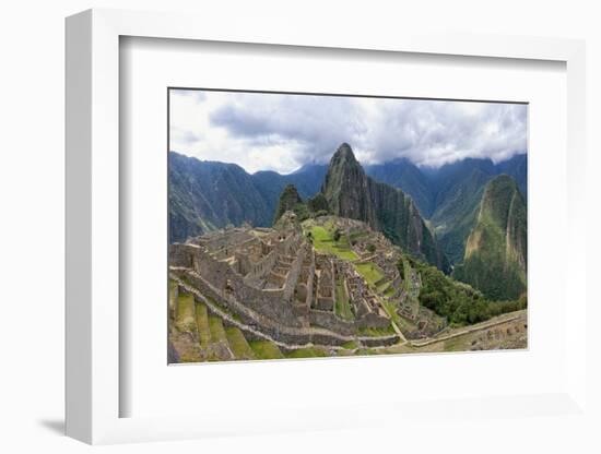 Machu Picchu,  ruined city of the Incas with Mount Huayana Picchu, Andes Cordillera-G&M Therin-Weise-Framed Photographic Print