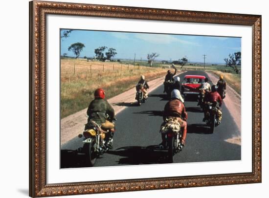 MAD MAX, 1979 directed by GEORGE MILLER (photo)-null-Framed Photo