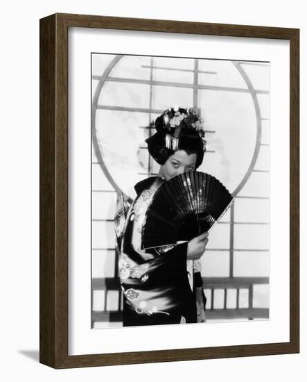 Madame Butterfly, Sylvia Sidney, 1932-null-Framed Photo