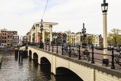 https://imgc.allpostersimages.com/img/posters/magere-brug-the-skinny-bridge-amsterdam-netherlands-europe_u-L-PNEZO10.jpg?artPerspective=n