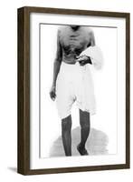 Mahatma Mohandas Karamchand Gandhi (1869-1948) Indian Independantist Leader, Hindu Spiritual Leader-null-Framed Photo