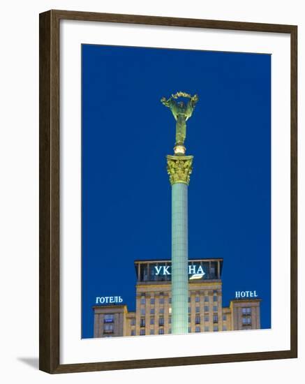 Maidan Maydan Nezalezhnosti Statue, Independence Square, Kiev, Ukraine-Gavin Hellier-Framed Photographic Print