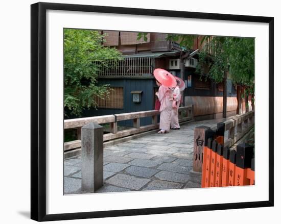 Maiko, Kyoto, Japan-Shin Terada-Framed Photographic Print