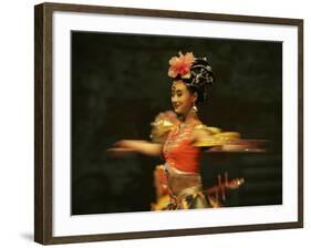 Mainland China Dance Group Perform an Arrangement Depicting Buddhist Imagery Found in the Grottoes -null-Framed Photographic Print