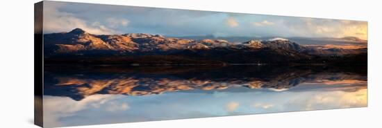 Majestic Reflection-Doug Chinnery-Stretched Canvas