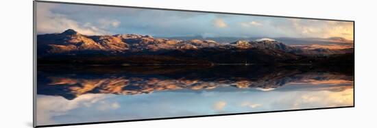 Majestic Reflection-Doug Chinnery-Mounted Photographic Print