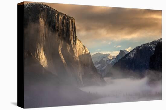 Majestic Yosemite-Jeff Poe-Stretched Canvas