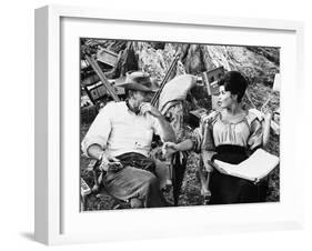 MAJOR DUNDEE, 1965 directed by SAM PECKINPAH On the set, Sam Peckinpah with Senta Berger (b/w photo-null-Framed Photo