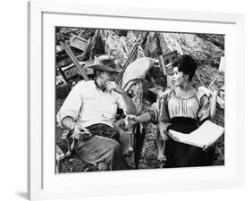 MAJOR DUNDEE, 1965 directed by SAM PECKINPAH On the set, Sam Peckinpah with Senta Berger (b/w photo-null-Framed Photo