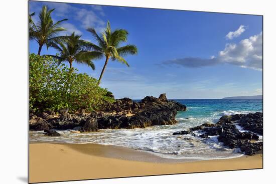 Makena Beach State Park with View towards Molokini Island, Island of Maui, Hawaii, USA-null-Mounted Art Print