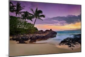 Makena Beach State Park with View towards Molokini Island, Island of Maui, Hawaii, USA-null-Mounted Art Print