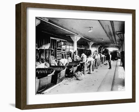 Making the Bodies for Model T Fords, 1915-null-Framed Photographic Print