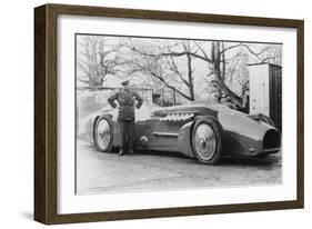 Malcolm Campbell with the 1933 Bluebird, 1933-null-Framed Photographic Print