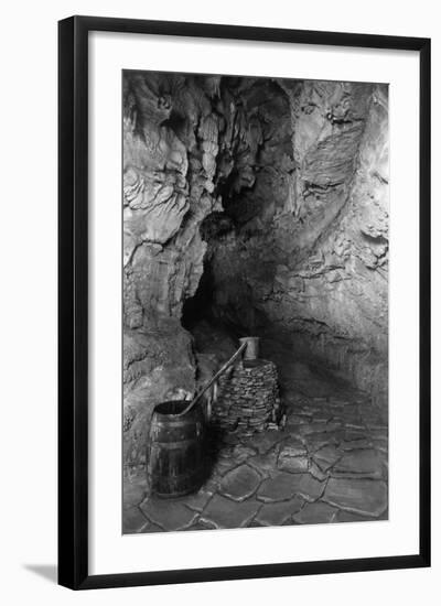 Mammoth Onyx Cave in Kentucky-null-Framed Photographic Print