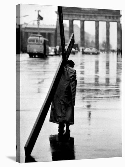 Man Carrying Cross, Berlin, October 1961-Toni Frissell-Stretched Canvas