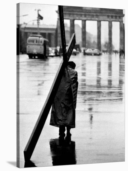 Man Carrying Cross, Berlin, October 1961-Toni Frissell-Stretched Canvas