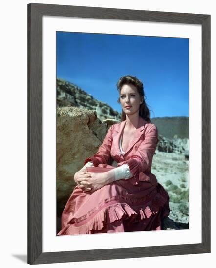 MAN OF THE WEST, 1958 directed by ANTHONY MANN Julie London (photo)-null-Framed Photo