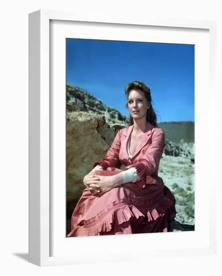 MAN OF THE WEST, 1958 directed by ANTHONY MANN Julie London (photo)-null-Framed Photo