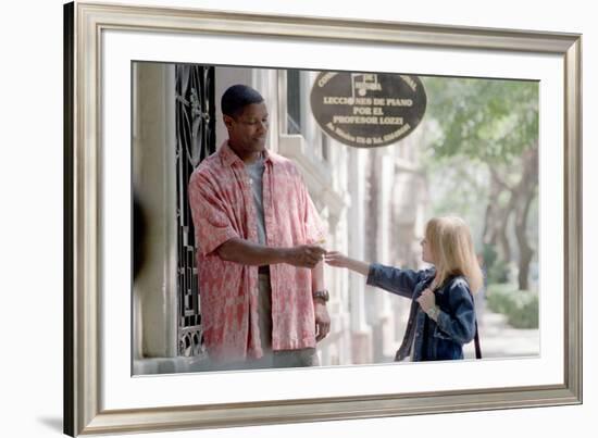 MAN ON FIRE by Tony Scott with Denzel Washington, Dakota Fanning (photo)-null-Framed Photo