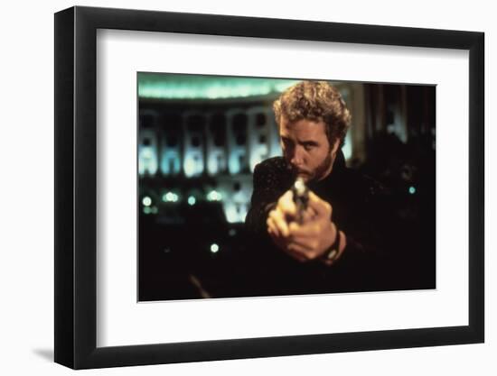 MANHUNTER, 1986 directed by MICHAEL MANN William Petersen (photo)-null-Framed Photo