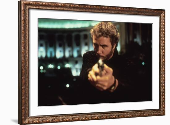 MANHUNTER, 1986 directed by MICHAEL MANN William Petersen (photo)-null-Framed Photo