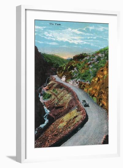 Manitou Springs, Colorado, View of Ute Pass-Lantern Press-Framed Art Print