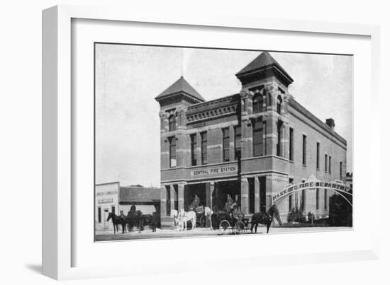 Mankato, Minnesota - Exterior View of Central Fire Station-Lantern Press-Framed Art Print