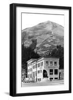 Marathon Mountain in Seward, Alaska Photograph - Seward, AK-Lantern Press-Framed Art Print