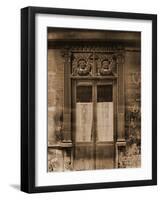 Marchand de Vins, Rue Charles V-Eug?ne Atget-Framed Photographic Print