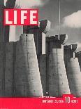 Sightseers Hanging Out Windows in Crown of Statue of Liberty with NJ Shore in the Background-Margaret Bourke-White-Photographic Print