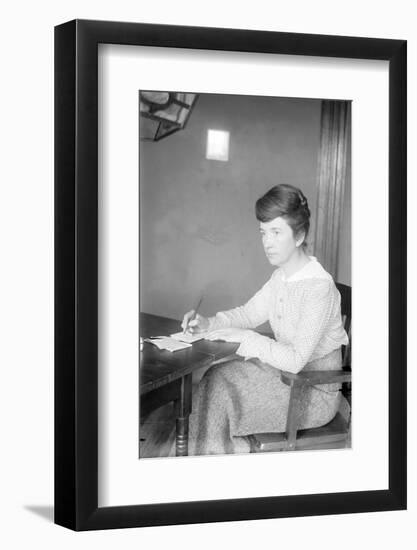 Margaret Sanger, 1916-null-Framed Photographic Print