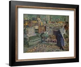 'Marguerite Chapin in Her Apartment with Her Dog', 1910-Edouard Vuillard-Framed Giclee Print