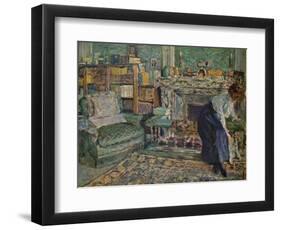 'Marguerite Chapin in Her Apartment with Her Dog', 1910-Edouard Vuillard-Framed Giclee Print