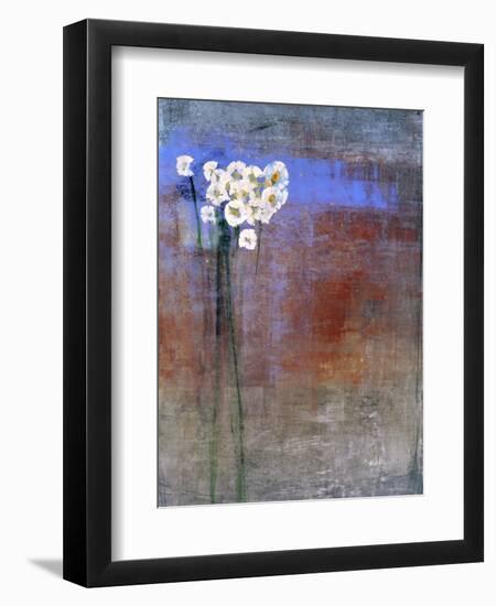 Marguerites 1-Maeve Harris-Framed Giclee Print