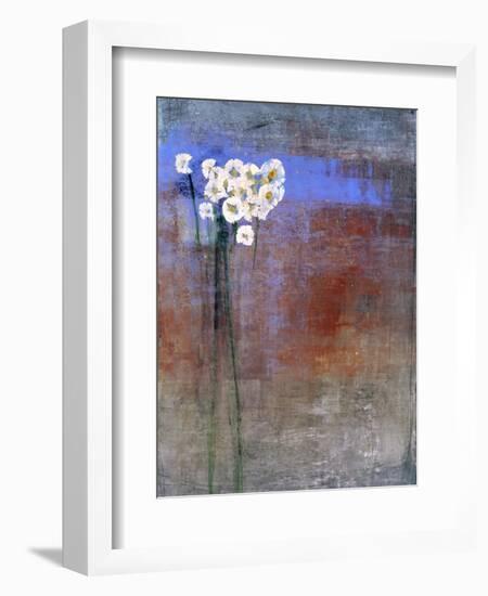 Marguerites 1-Maeve Harris-Framed Giclee Print