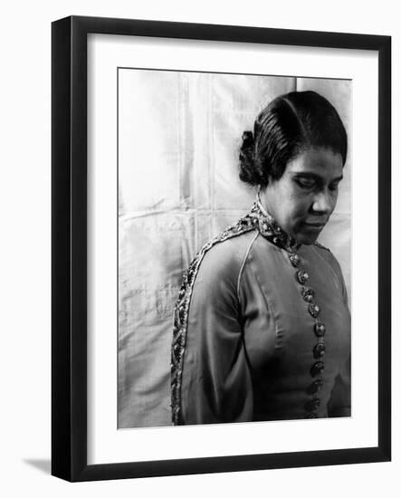 Marian Anderson (1897-1993)-Carl Van Vechten-Framed Giclee Print