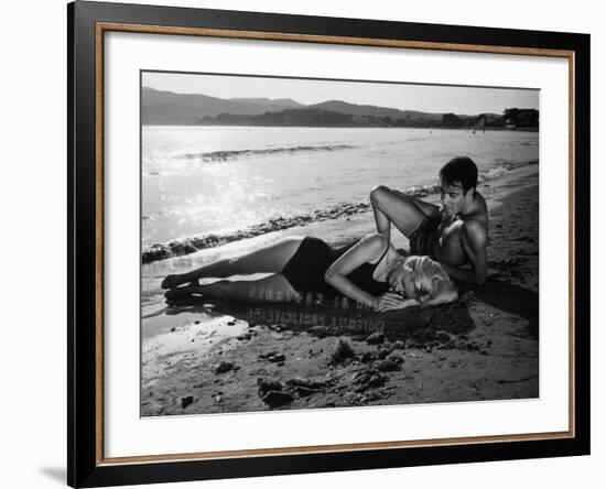 Marie Dubois and Franck Fernandel: L'Âge Ingrat, 1964-Marcel Dole-Framed Photographic Print