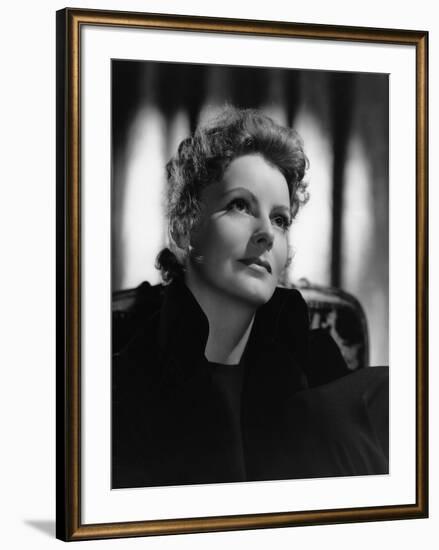 Marie Walewska (Conquest) by Clarence Brown with Greta Garbo, 1937 (b/w photo)-null-Framed Photo