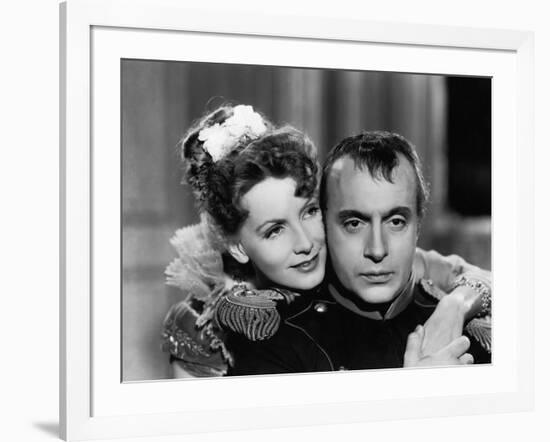 Marie Walewska (Conquest) by Clarence Brown with Greta Garbo and Charles Boyer (dans le role by Nap-null-Framed Photo