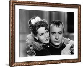 Marie Walewska (Conquest) by Clarence Brown with Greta Garbo and Charles Boyer (dans le role by Nap-null-Framed Photo